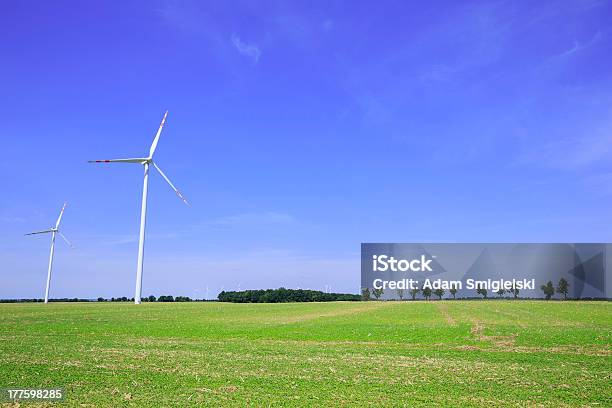 Kraft Generieren Windmühle Stockfoto und mehr Bilder von Biegung - Biegung, Blau, Einspurige Straße