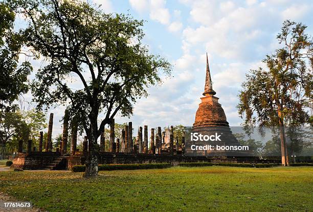 Historischer Park Sukhothai Stockfoto und mehr Bilder von Architektonische Säule - Architektonische Säule, Architektur, Asien