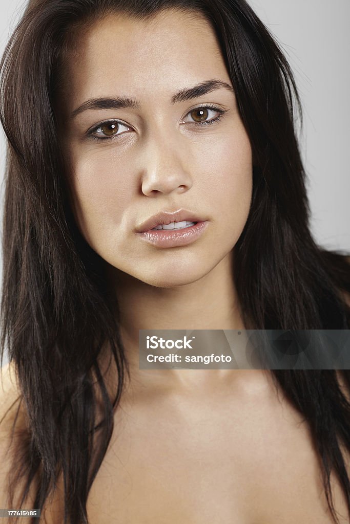 Schönheit brunette Frau Porträt - Lizenzfrei Attraktive Frau Stock-Foto
