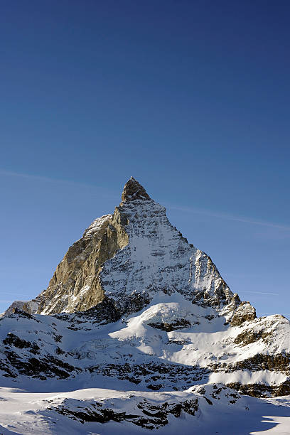 imagen de paisaje de la montaña matterhorn suiza - scerene fotografías e imágenes de stock