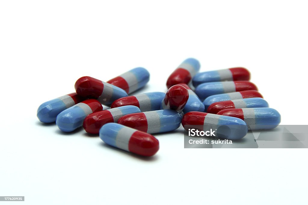 Píldora de cápsulas - Foto de stock de Analgésico libre de derechos