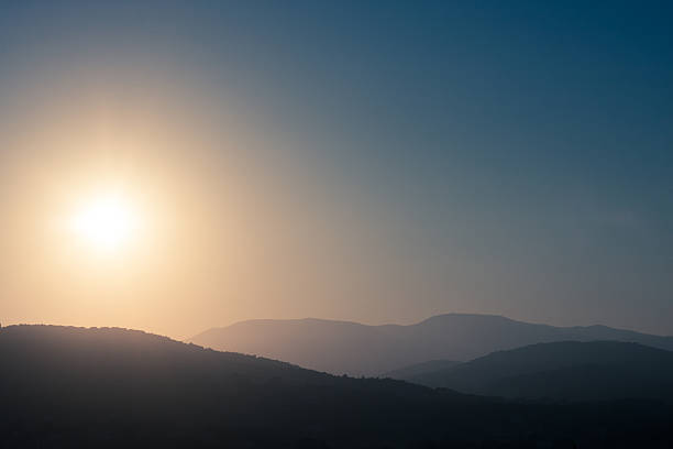 Słońce nad hills – zdjęcie