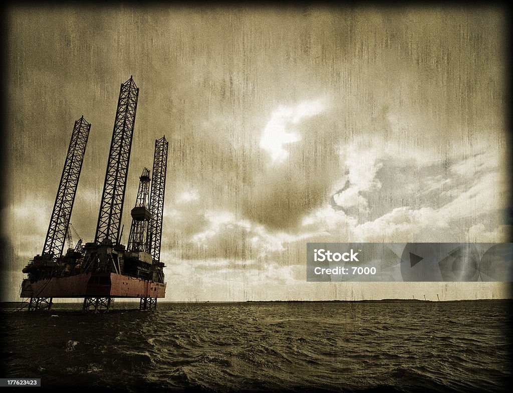 Offshore oil платформа - Стоковые фото Башня роялти-фри