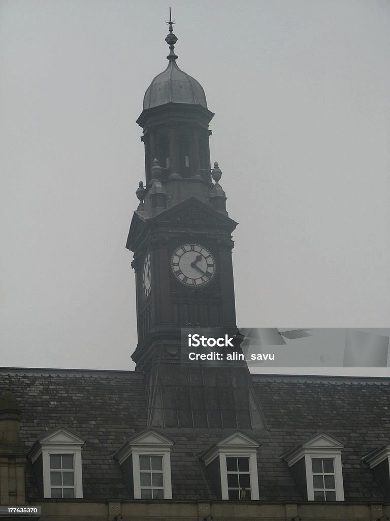 La antigua Torre del Reloj en U. K. - Foto de stock de Destinos turísticos libre de derechos
