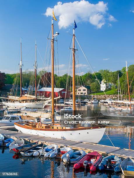 Camden Harbor - Fotografie stock e altre immagini di Camden - Maine - Camden - Maine, Maine, Acqua