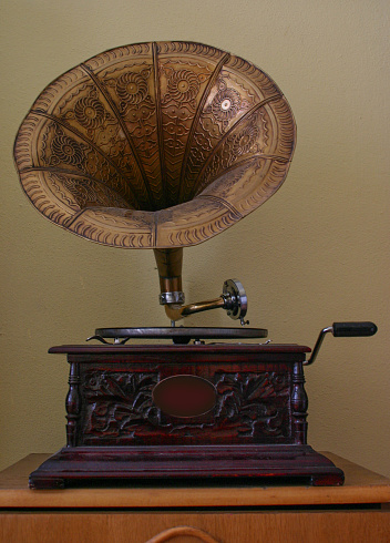 Vintage Elegance Detailed Close-Up of a Gramophone