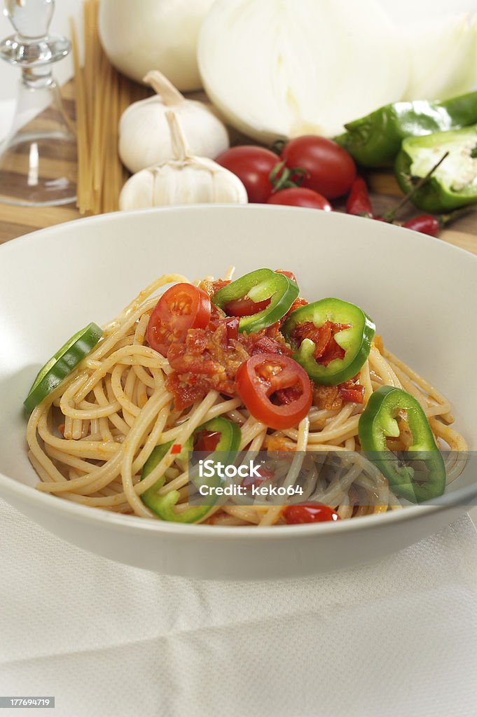 Buffalo italiano massa Molho de Tomate e chili peppers - Royalty-free Alho Foto de stock