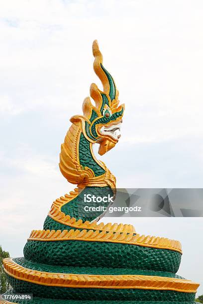 Foto de Thai Dragon Kingsize Ou A Estátua De Naga e mais fotos de stock de Animal - Animal, Antiguidade, Arcaico