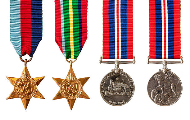 british y medallas de guerra australiano aislado - veteran world war ii armed forces military fotografías e imágenes de stock