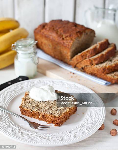 Foto de Pão De Banana e mais fotos de stock de Alimentação Saudável - Alimentação Saudável, Amarelo, Assado no Forno