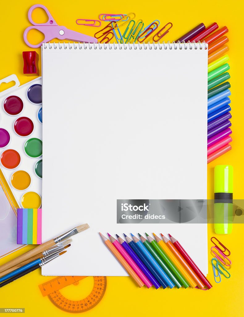 Composición de herramientas de dibujo y pintura - Foto de stock de Dibujar libre de derechos