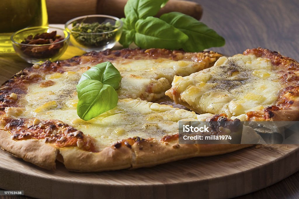 pizza caseira. - Foto de stock de Alimentação Saudável royalty-free