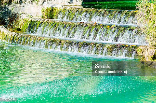 Cascada En Parque Ciutadella Foto de stock y más banco de imágenes de Agua - Agua, Aire libre, Barcelona - España