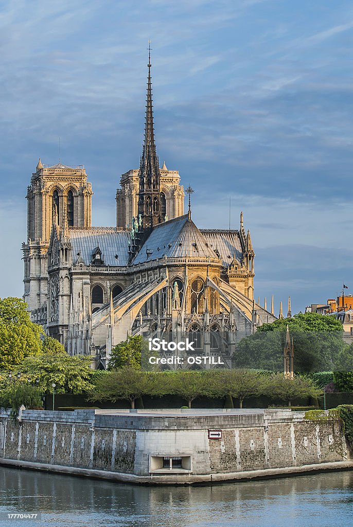 notre dame de paris und den Fluss seine, Frankreich - Lizenzfrei Architektur Stock-Foto