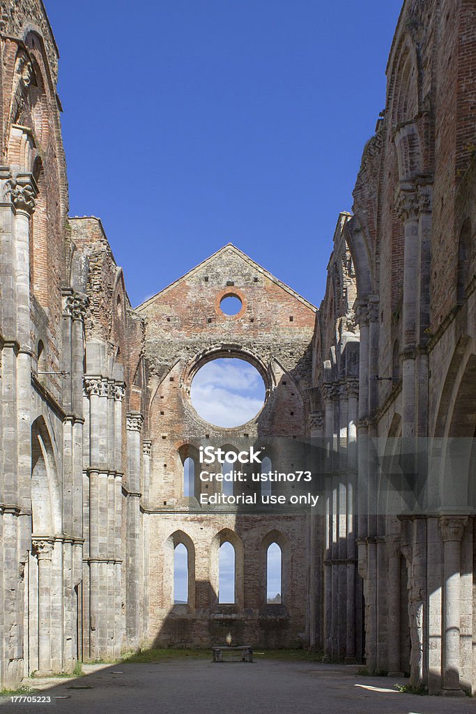 La abadía de San Galgano - Foto de stock de Abadía libre de derechos