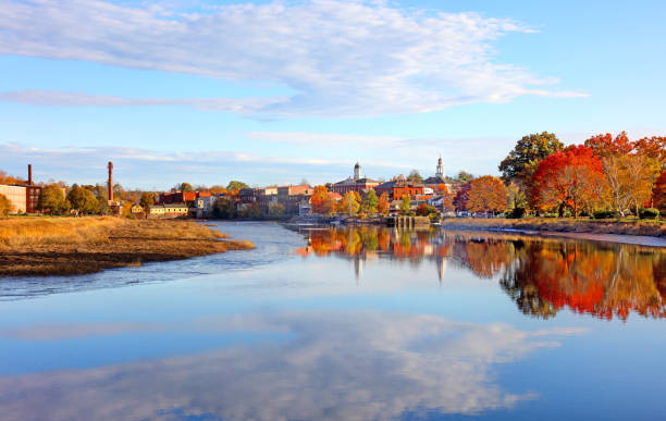 istock Autumn in Exeter, New Hampshire 1777054987