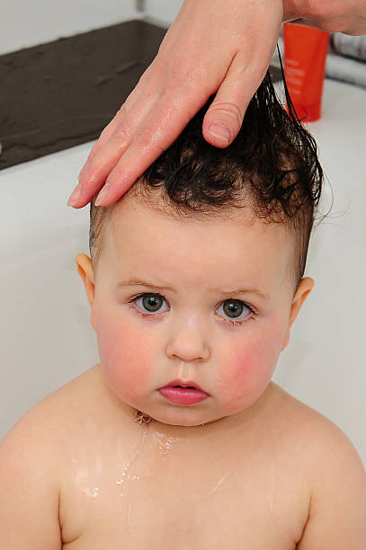 istock Baby in a bathtub 177707740