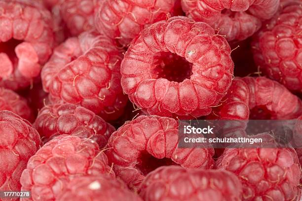 Himbeeren Close Up Stock Photo - Download Image Now - Close-up, Food and Drink, Fruit