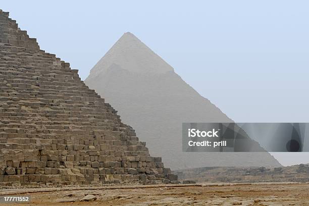 ギーザの墓地遺跡 - かすみのストックフォトや画像を多数ご用意 - かすみ, エジプト, エジプト文化