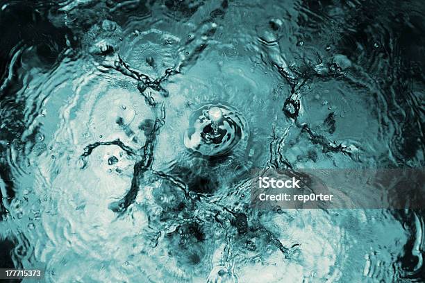 Congelados Salpicos - Fotografias de stock e mais imagens de Abstrato - Abstrato, Azul, Azul escuro