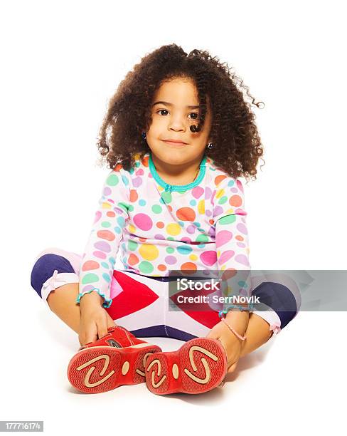 Retrato De Menina Preto Super Fofo - Fotografias de stock e mais imagens de Criança - Criança, Origem Africana, 2-3 Anos