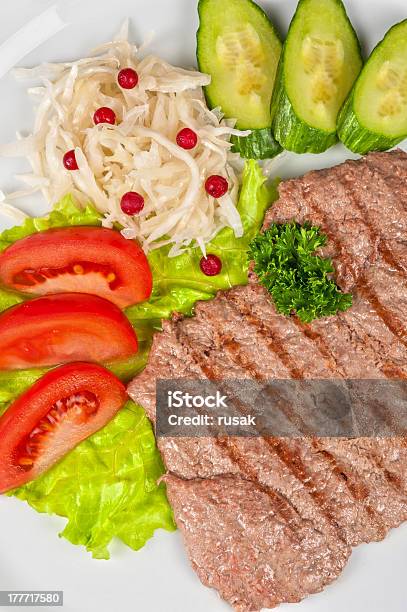 Foto de Corte De Carne e mais fotos de stock de Alecrim - Alecrim, Alimentação Saudável, Almoço