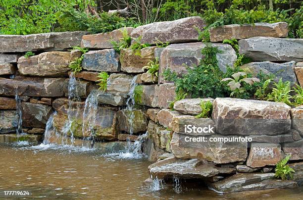 Cascata - Fotografias de stock e mais imagens de Ajardinado - Ajardinado, Ao Ar Livre, Beleza natural