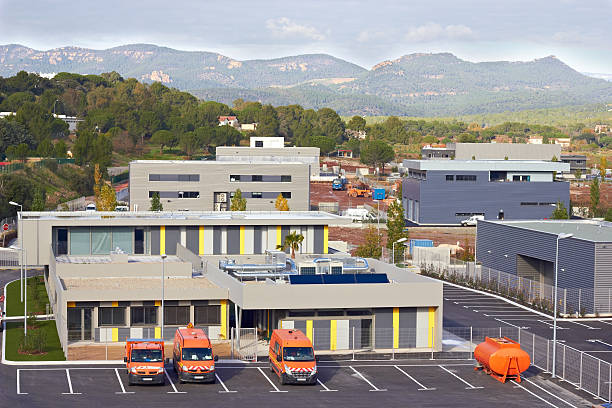 istock orange service cars 177722471