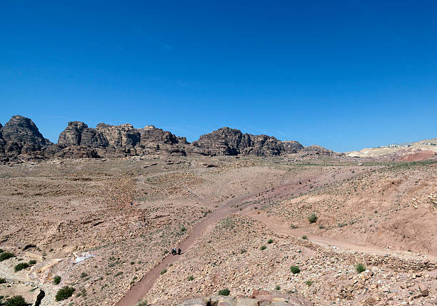 istock The Siq canyon 177725118