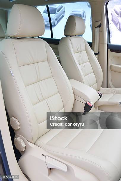 https://media.istockphoto.com/id/177730716/photo/car-back-seats.jpg?s=612x612&w=is&k=20&c=0sNRrQRsT_GjuSgnK_Bc9qDag7P8w16T0qTjfpYTfSE=
