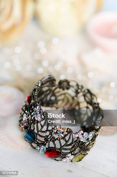 Pulseira - Fotografias de stock e mais imagens de Acessório - Acessório, Anel - Joia, Beleza