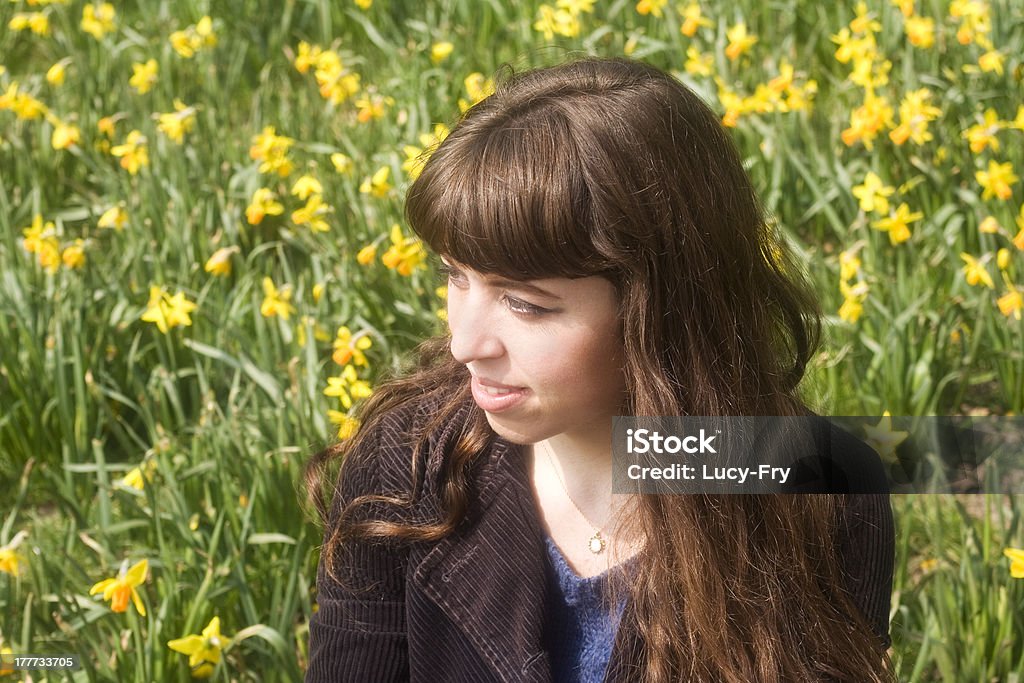 Giovane donna in scena della primavera - Foto stock royalty-free di Adulto