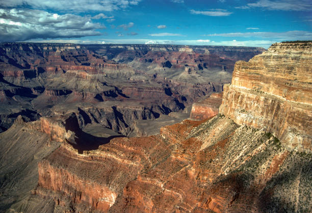istock Grand Canyon NP - South Rim - Canyon Depth - 1990 1777366361