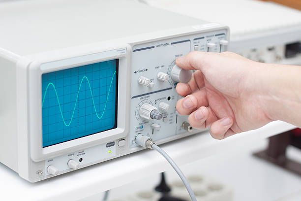 오실로스코프 실험실 작업 - oscillogram 뉴스 사진 이미지