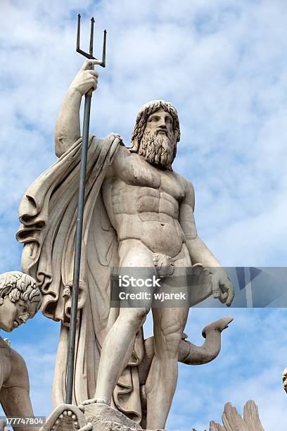 Romapiazza Del Popolo - Fotografie stock e altre immagini di Nettuno - Nettuno, Statua, Ambientazione esterna