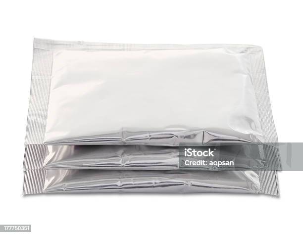 Foto de Pacote Saco Plástico e mais fotos de stock de Alumínio - Alumínio, Bolsa - Objeto manufaturado, Branco