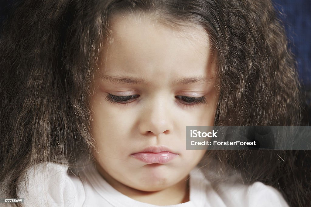 Fille en colère - Photo de Blanc libre de droits