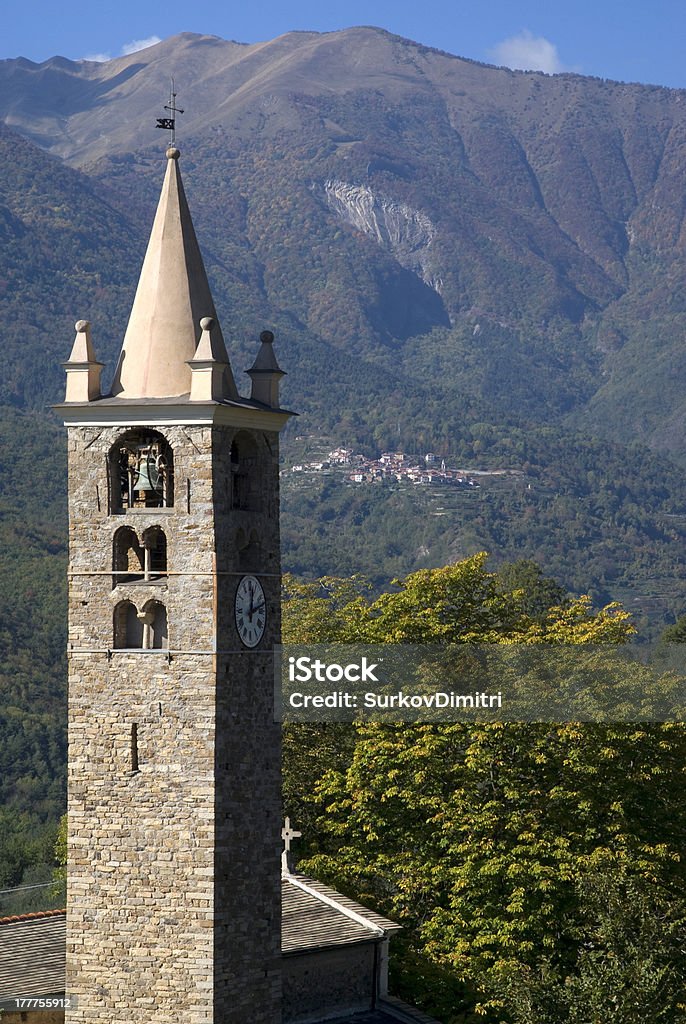 Романский Башня колокола - Стоковые фото Imperia - Italy роялти-фри