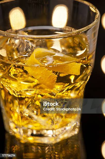 ウィスキーサワー - お祝いのストックフォトや画像を多数ご用意 - お祝い, こはく, アルコール依存症