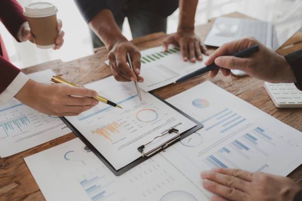 istock Explaining the report at the meeting, Collaborate to solve problems in the meeting room, Discuss startup business with the team at the office, Work together as a team, 1777567572