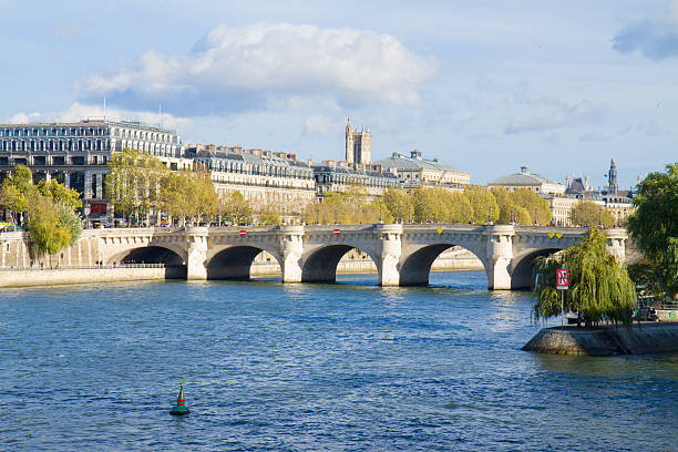 istock Pont Neuf, Paris, France 177756926