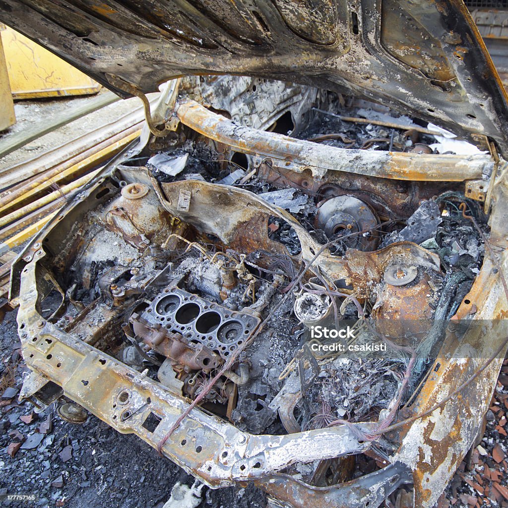 Quemado por automóvil - Foto de stock de Abandonado libre de derechos