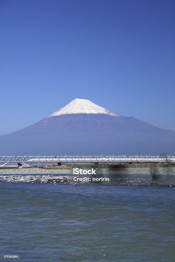 Mt. Fuji and Shinkansen View of Mt. Fuji and Tokaido Shinkansen, Shizuoka, Japan Shinkansen Stock Photo