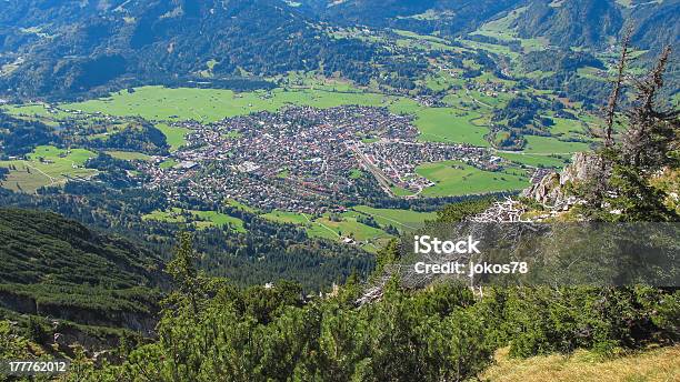 Oberstdorf De Sendas De Excursionismo Baviera Alemania Foto de stock y más banco de imágenes de Aire libre