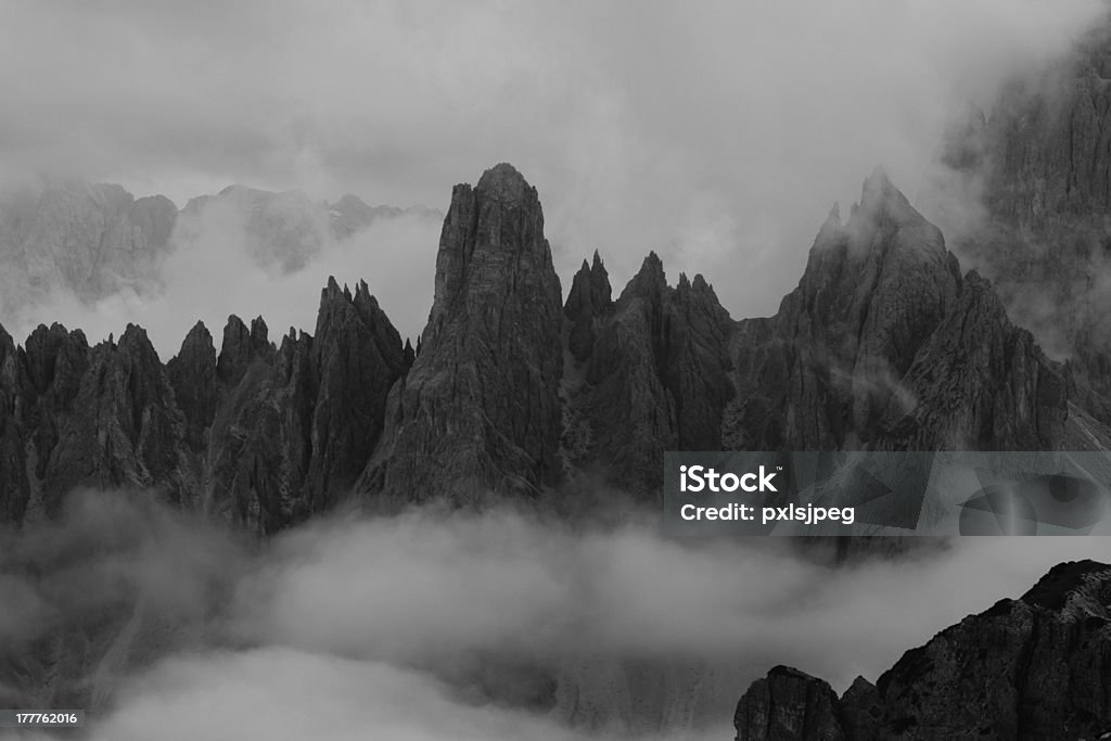 Cresta de montanha - Foto de stock de Alto Ádige royalty-free