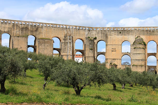 istock Amoreira Aqueduct, Elvas, Portugal 177766552