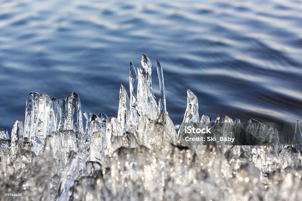 Formes abstraites de cristaux de glace au printemps - Photo de Beauté de la nature libre de droits