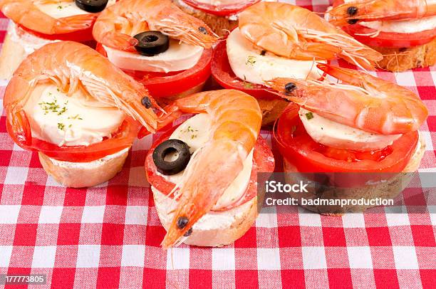 Tempo De Camarão - Fotografias de stock e mais imagens de Anchova - Peixe - Anchova - Peixe, Aperitivo, Azeitona