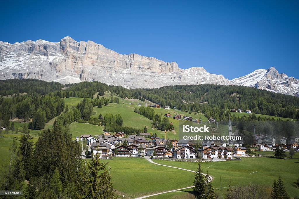 Mountain village, Tyrolean регионе северной Италии - Стоковые фото Без людей роялти-фри