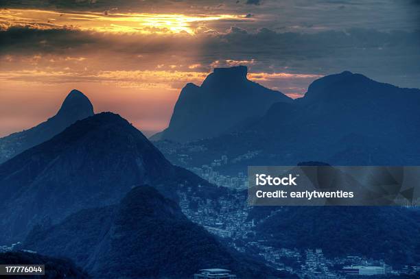 Zachód Słońca W Rio - zdjęcia stockowe i więcej obrazów Ameryka Południowa - Ameryka Południowa, Bez ludzi, Brazylia